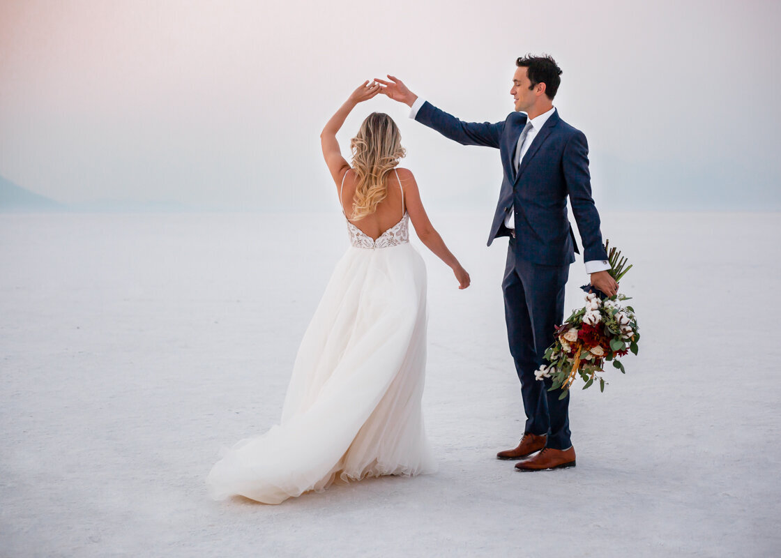 180830_Jenn&BenBridals_BonnevilleSaltFlatsUtah_AnjaJensenPhotography_001-166