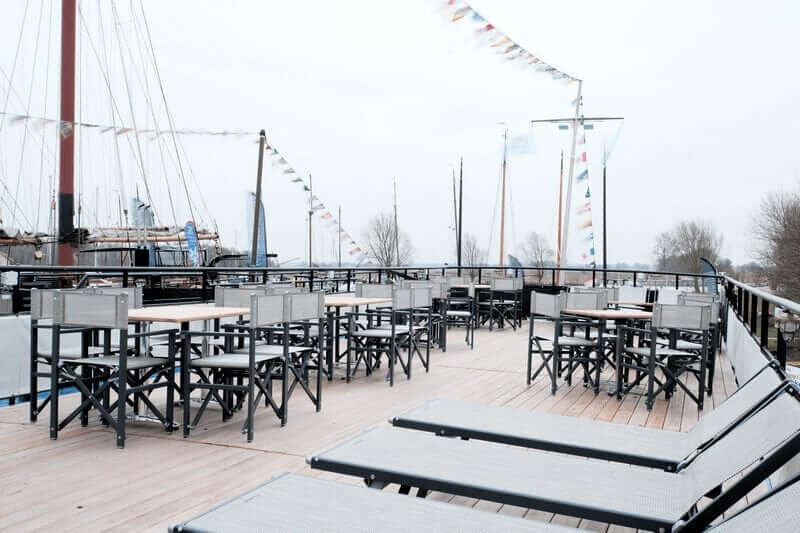 Magnifique_3_exterior_deck_1