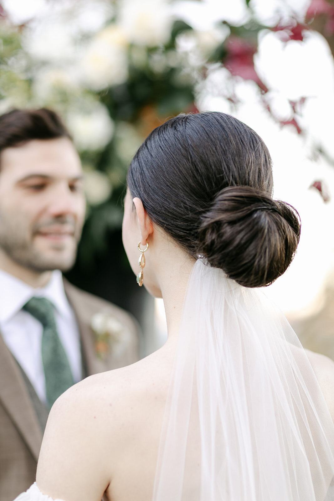 modern-bun-wedding-hair-style