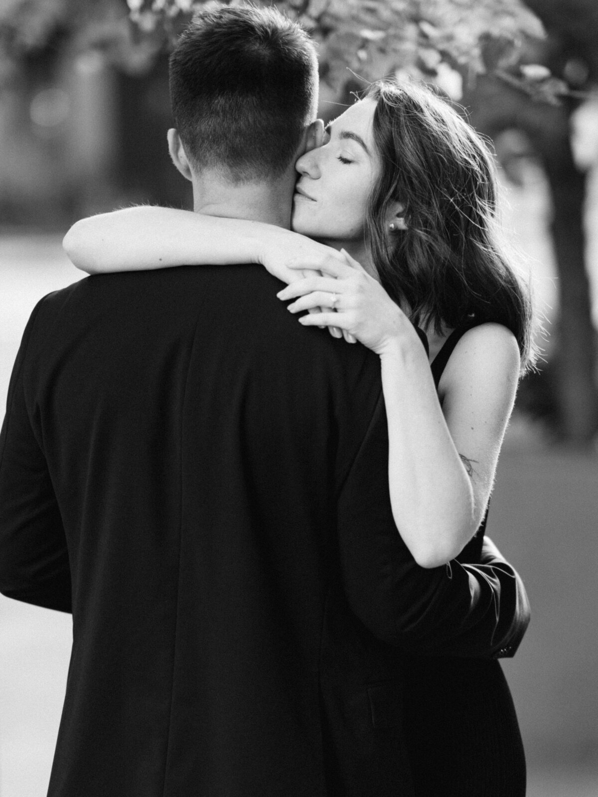 nycengagement-sohoengagementsession-fineartweddingphotographer-felixfeyginphotography-020