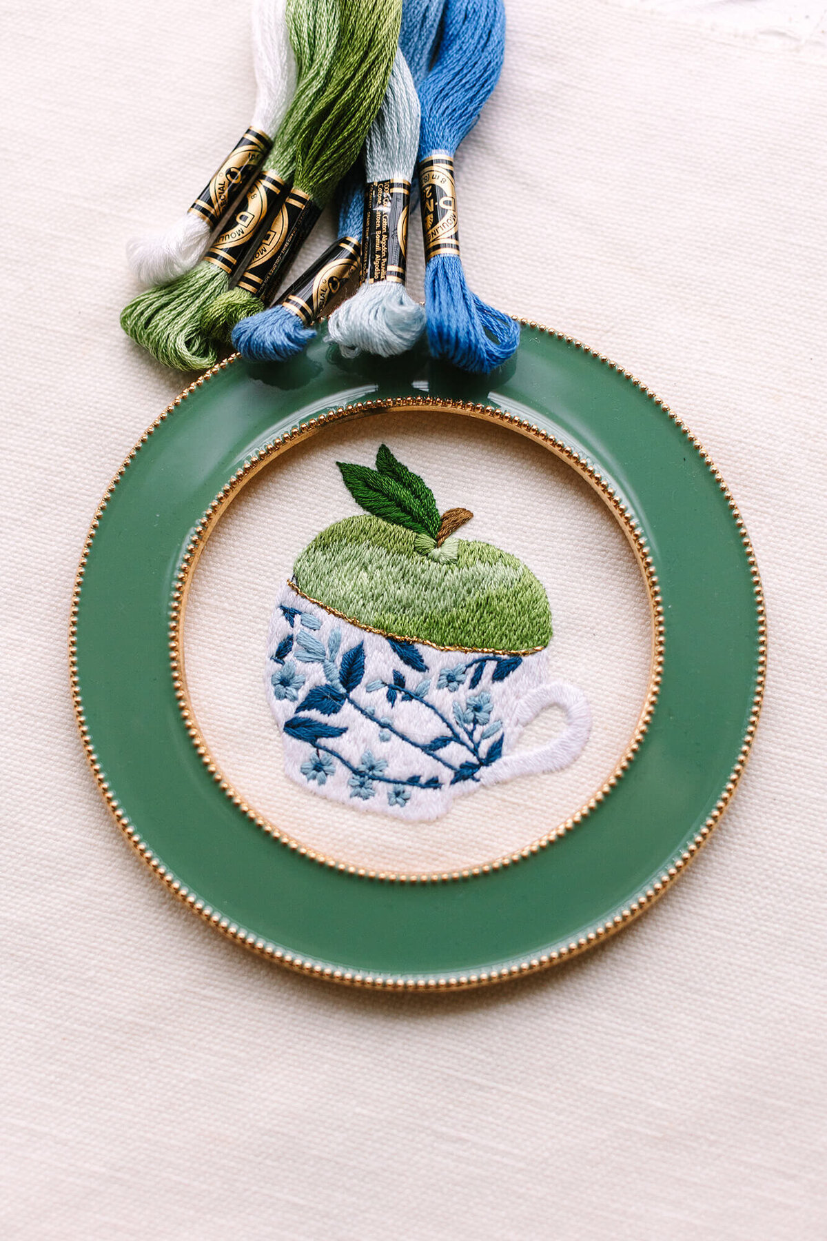 handmade-embroidery-kits-for-crafting
