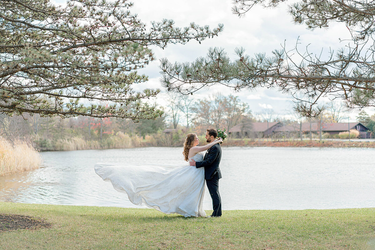 Eliana-Melmed-Photography-Chicago-LosAngeles-Jewish-WeddingPhotography-CouplePortrait-00029