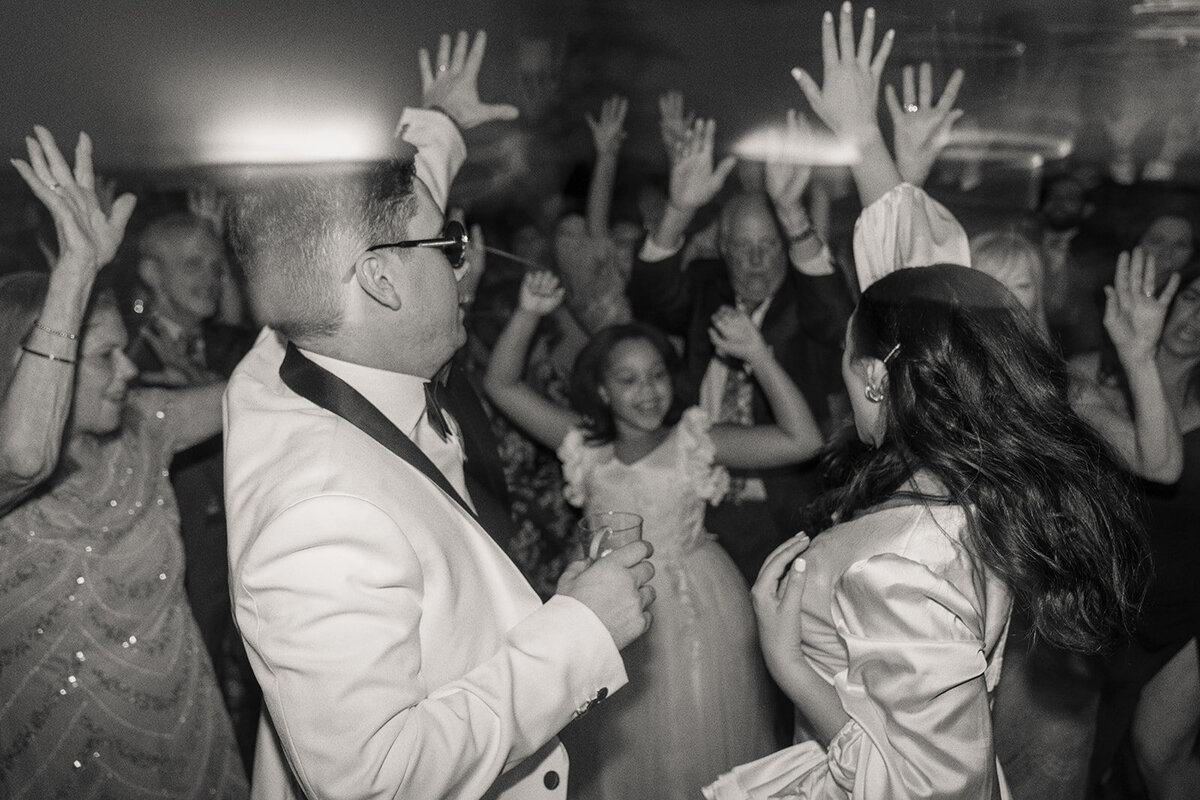 Liz & Sam Dancing-460-2
