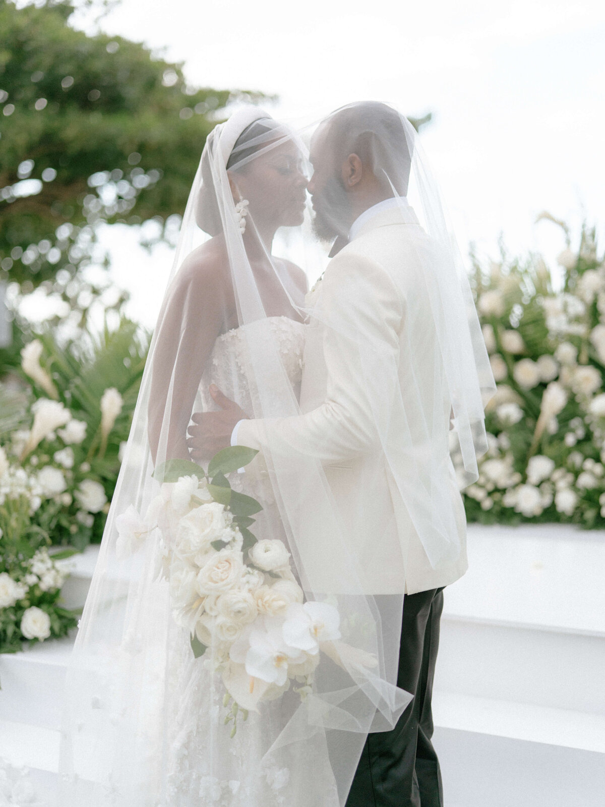 rroya-jordan-springvale-floral-bridal-bouquet-5