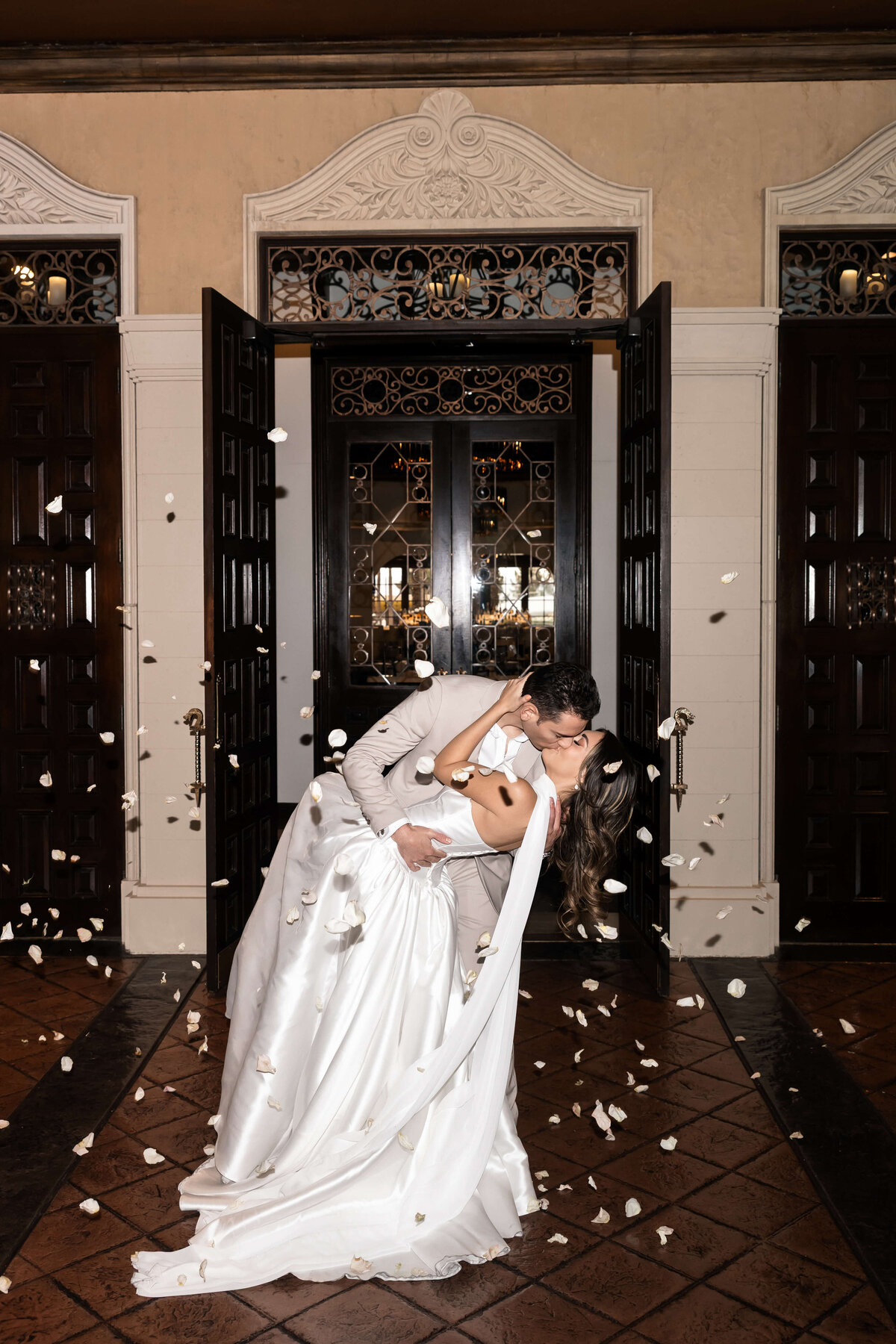 60_riskyexposure_n_las-vegas-elopement-photography-weddings