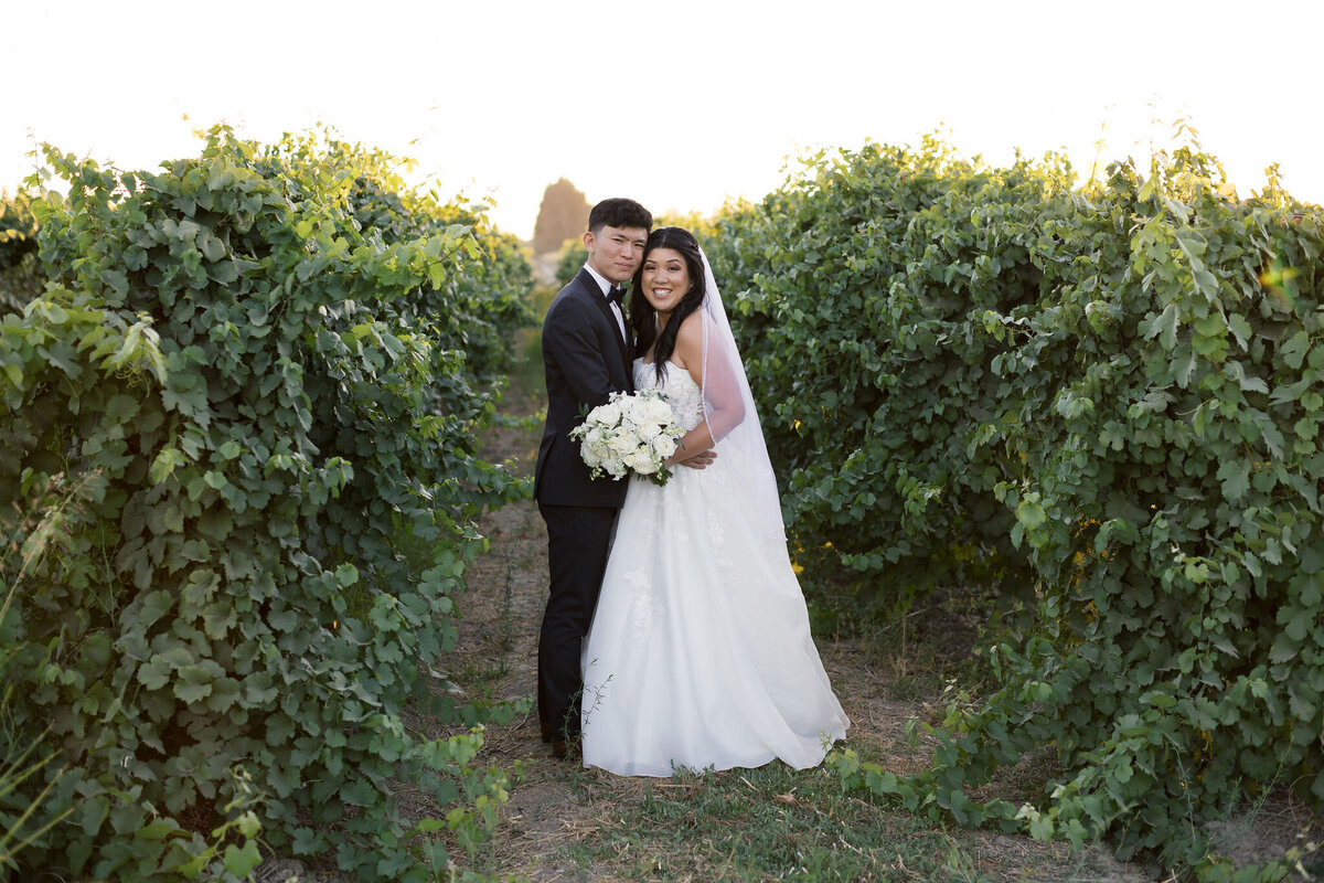 Caitlin&BrianWedding_CouplePortraits_IvoryBlushPhotography69