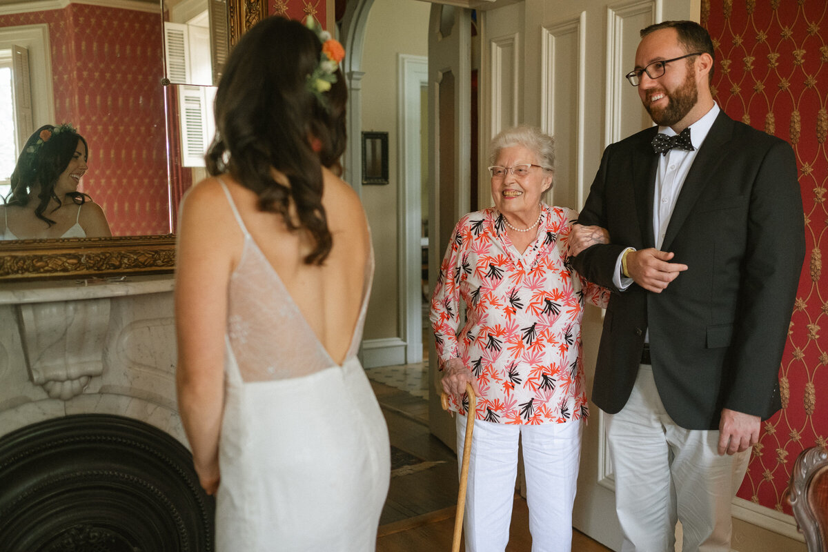 documentary photographer garden greenhouse wedding-39
