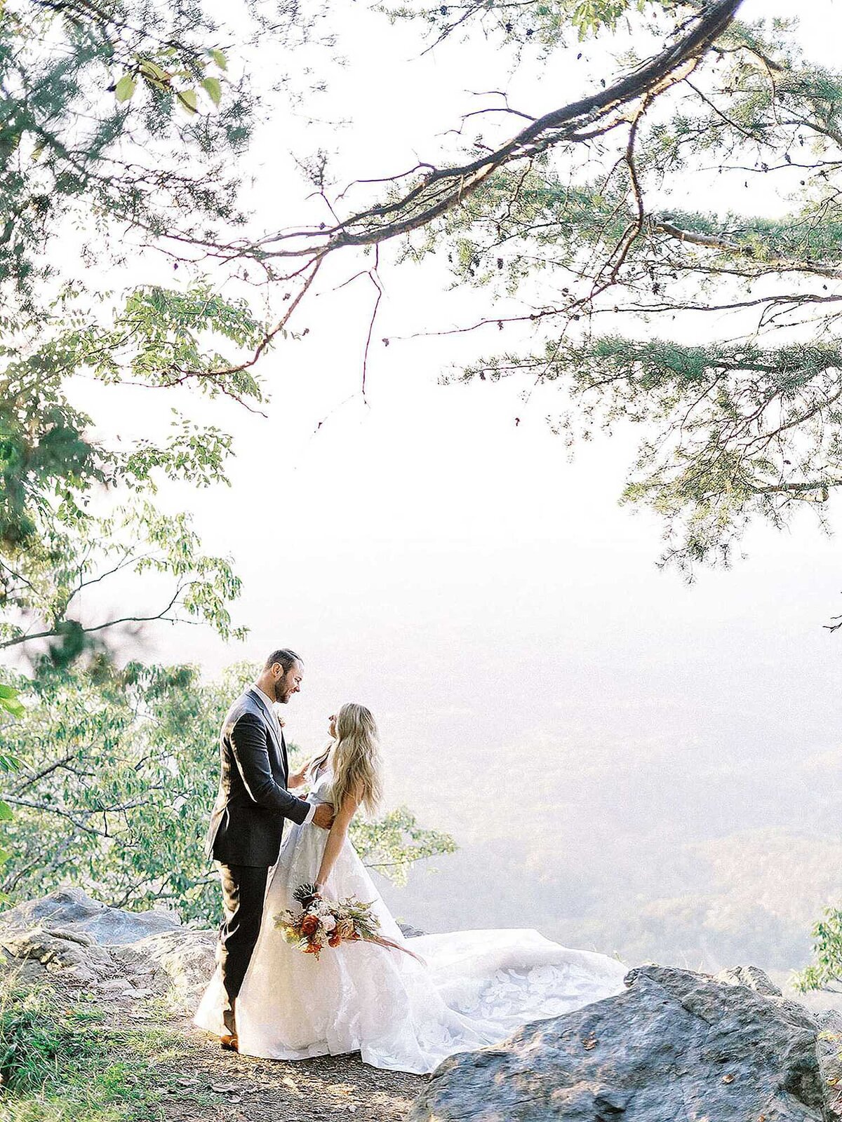 trillium-top-best-destination-wedding-venues-tennessee