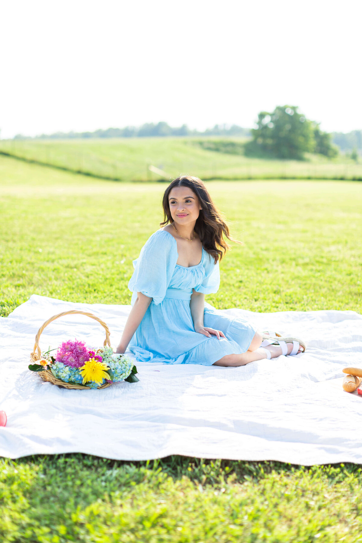 Spring Picnic Styled Senior Photoshoot15