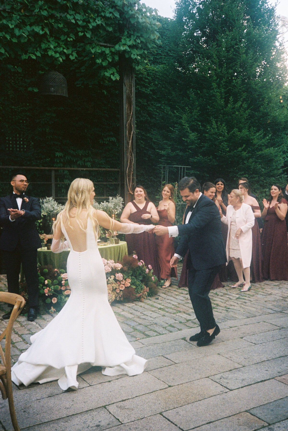 allison-matt-nyc-wedding-35mmfilm-55