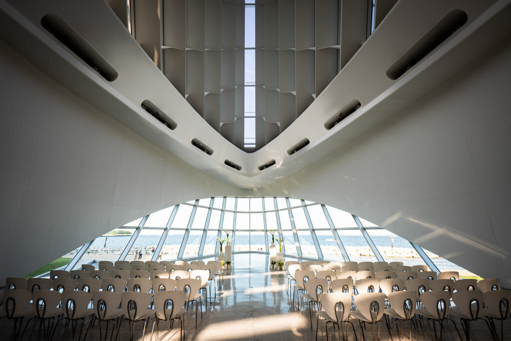 64-Milwaukee-Art-Mueseum-Wedding-Lauren-Ashley-Studios