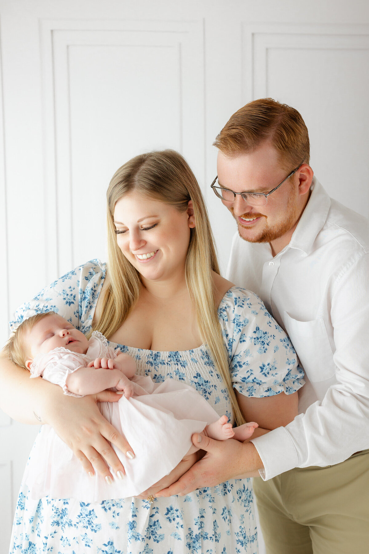 Sweet family of 3 welcoming their 10 pound baby girl