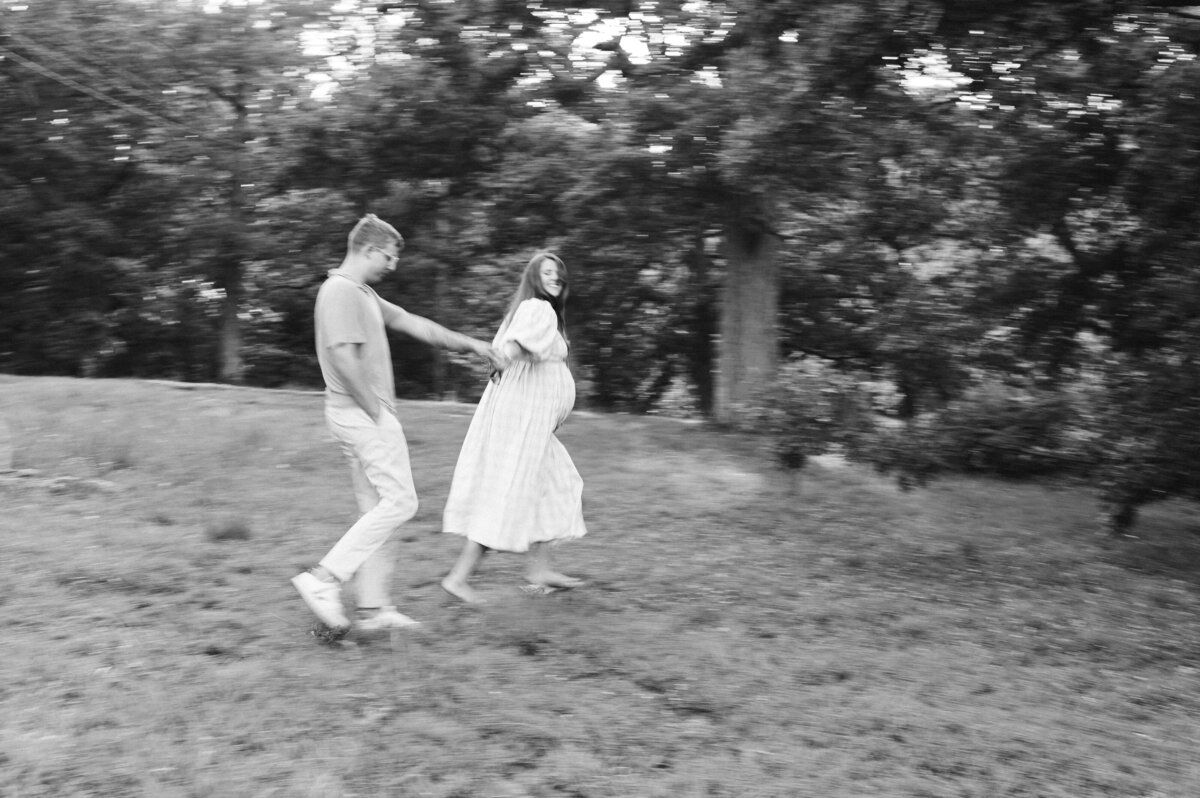 Polina and Sean Maternity Chelsea Schmidt Photography 2024-52