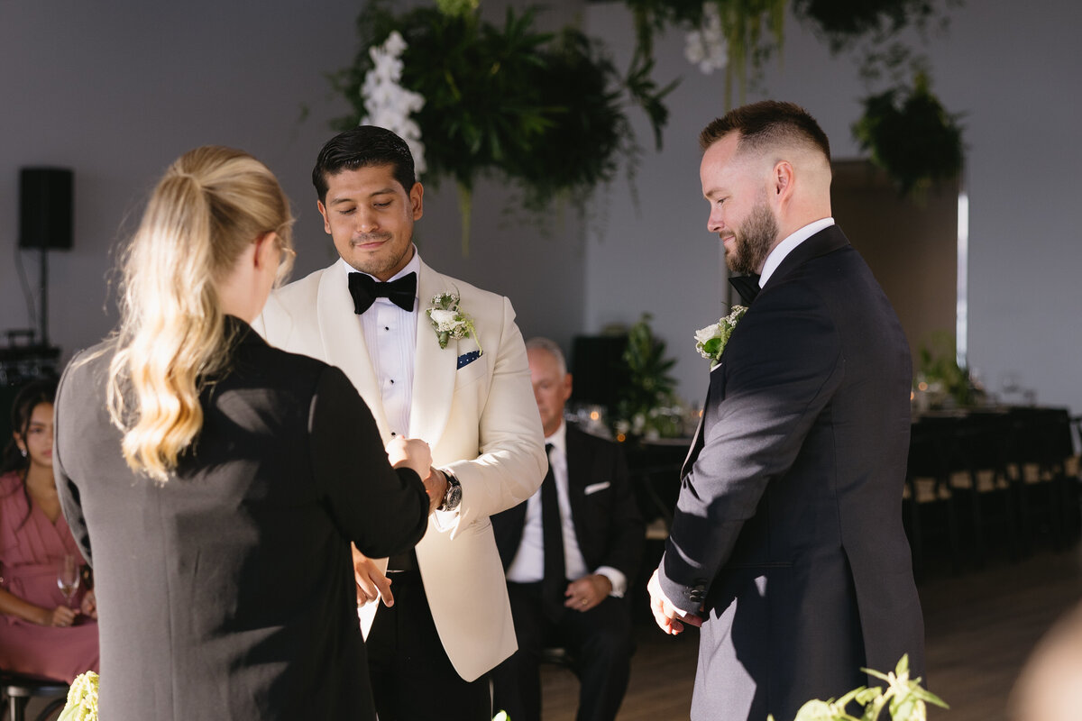 kathryn-mclaren-photo-the-polygon-vancovuer-queer-wedding-486