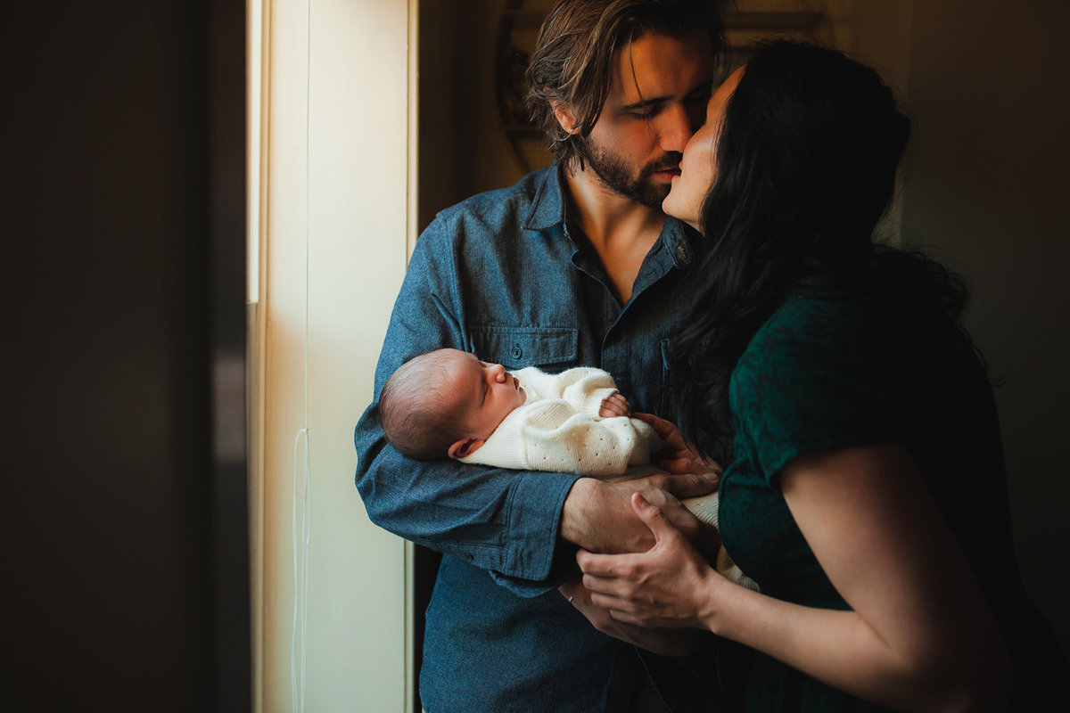 28Maryland-In-Home-Newborn-Session-Family-Lifestyle-DC