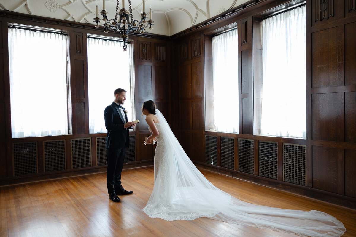 luxury hotel kansas city wedding -23