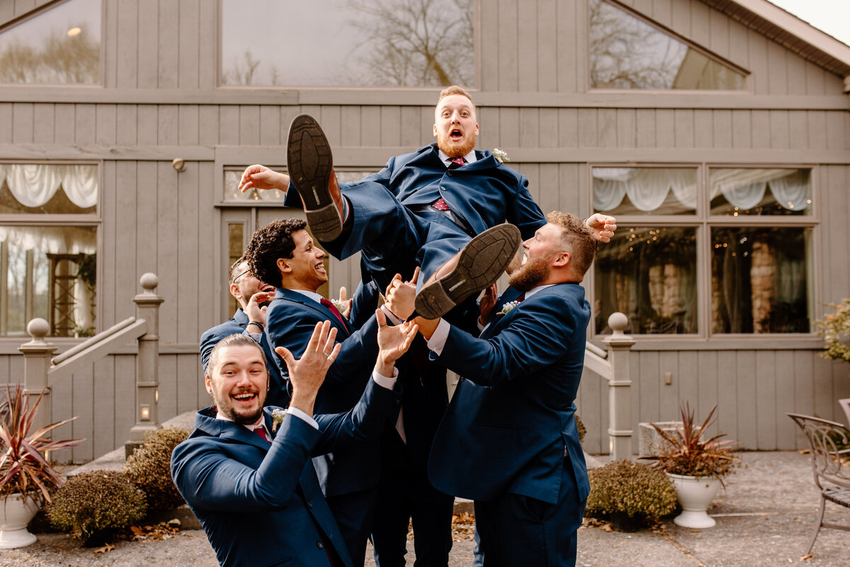 groomsmen