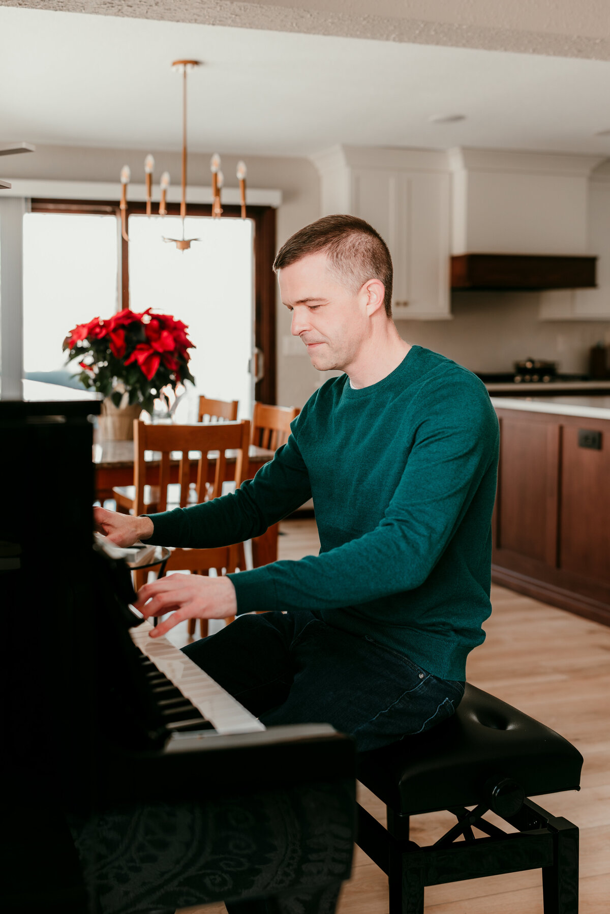 Upgrade your dating profile with high-quality, professional photos that attract real connections. Serving Minneapolis and St. Paul singles.