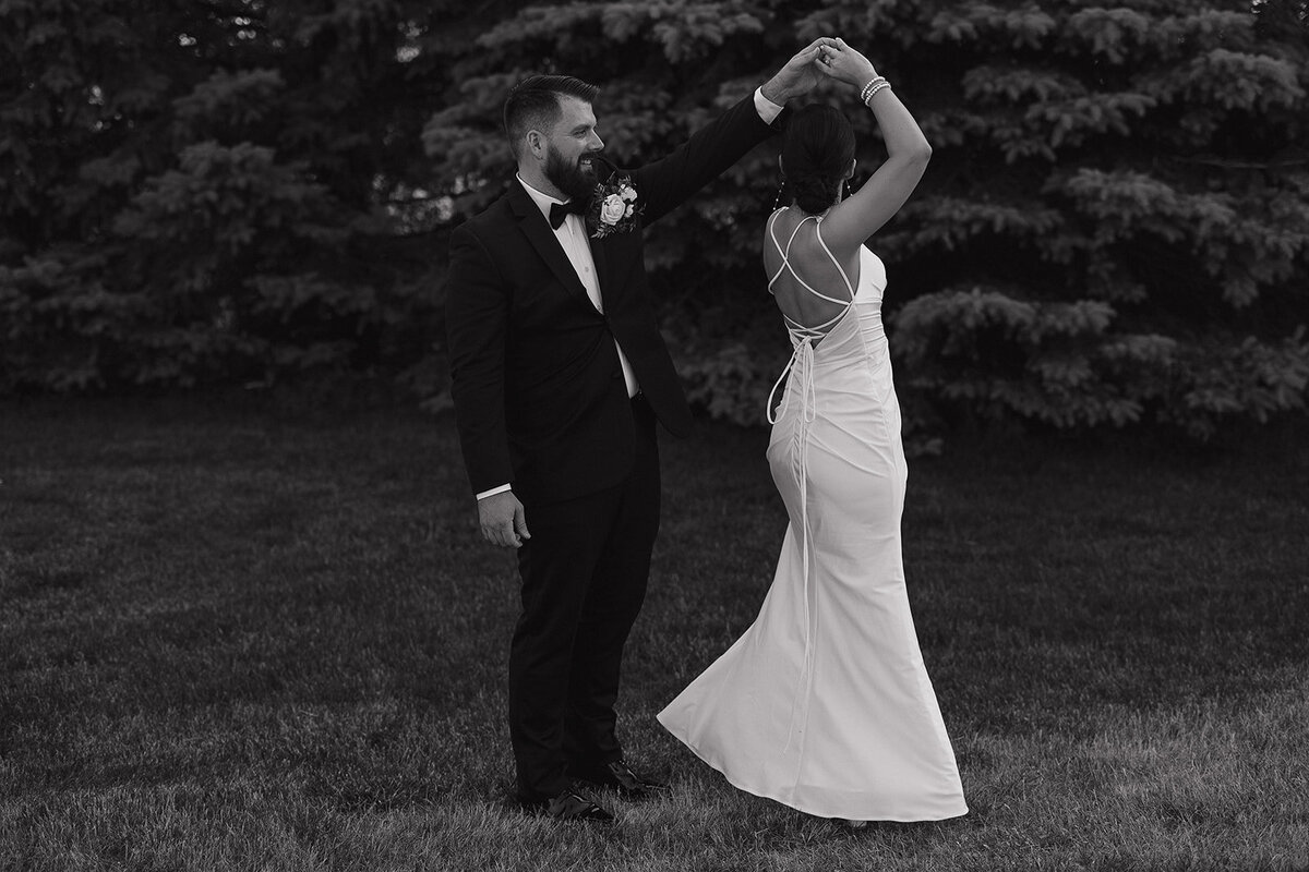 quad-cities-wedding-mallory-kory-romantic-21-2