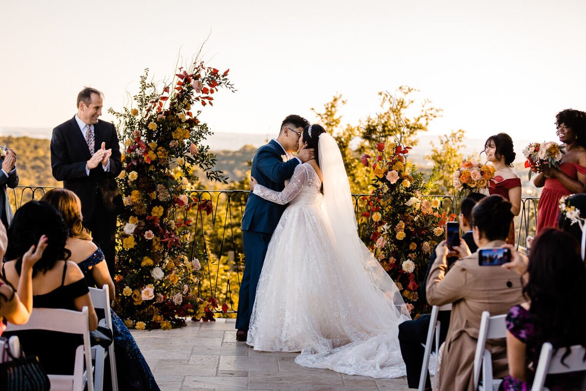 villa-antonia-fall-wedding-john-winters-photography-27-1536x1024