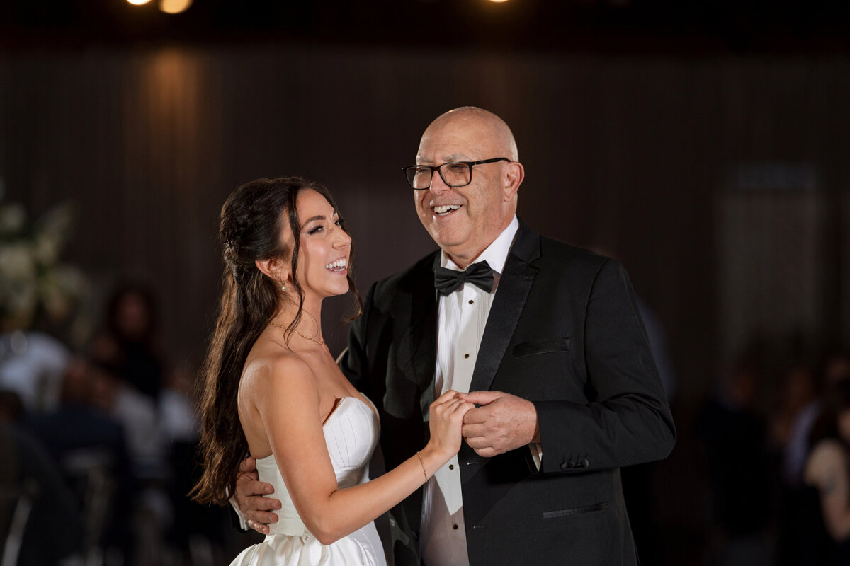 Aspen-Avenue-Berlez-Chicago-Wedding-Photographer-Great-Events-Epic-Events-Rockwell-on-the-River-Entertaining-Company-Jewish-Wedding-Editorial-151