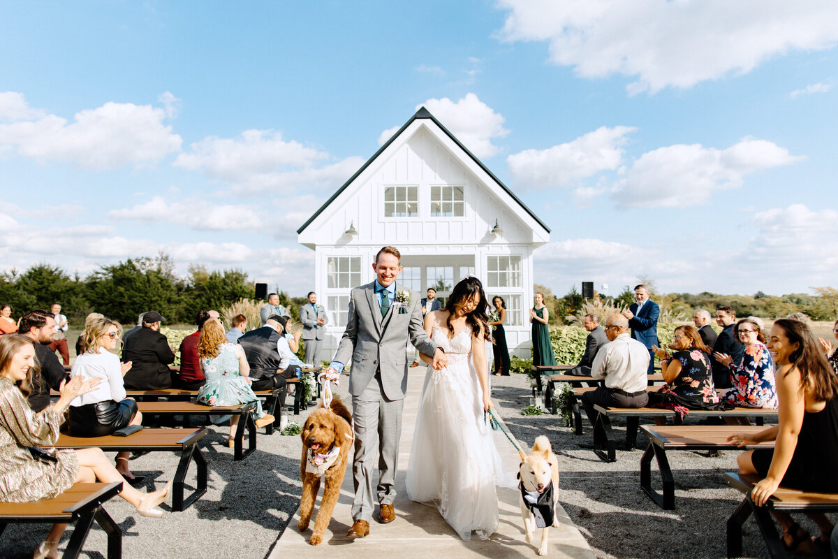 layla-nick-davis-and-grey-farms-wedding-140