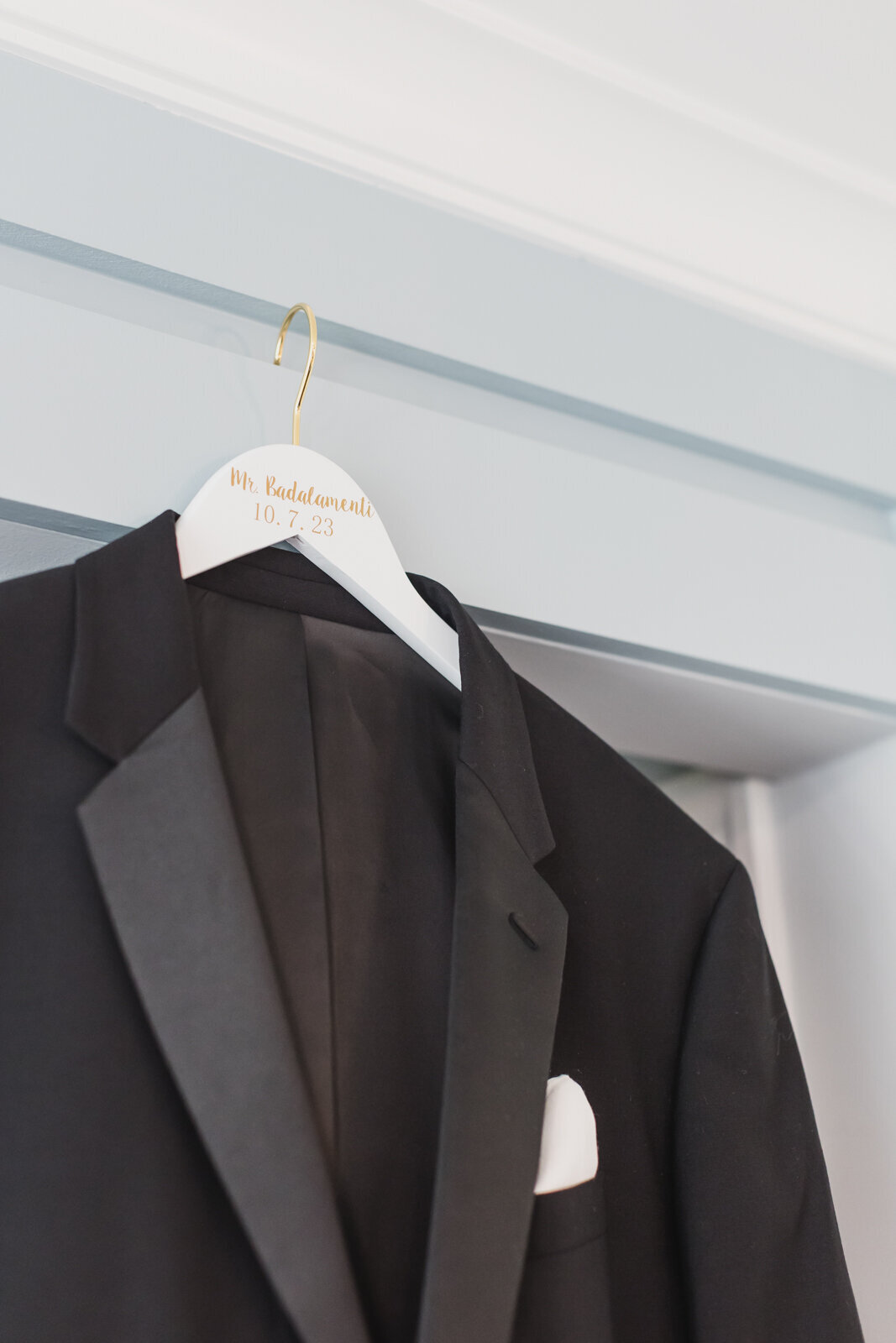 Classic Detroit Wedding at Saint Peter and Paul Church with Elegant Andiamo Reception3