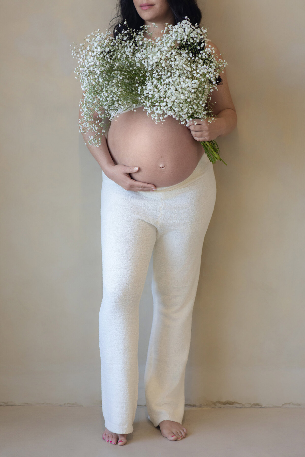 fine-art-in-studio-maternity-portraits-2
