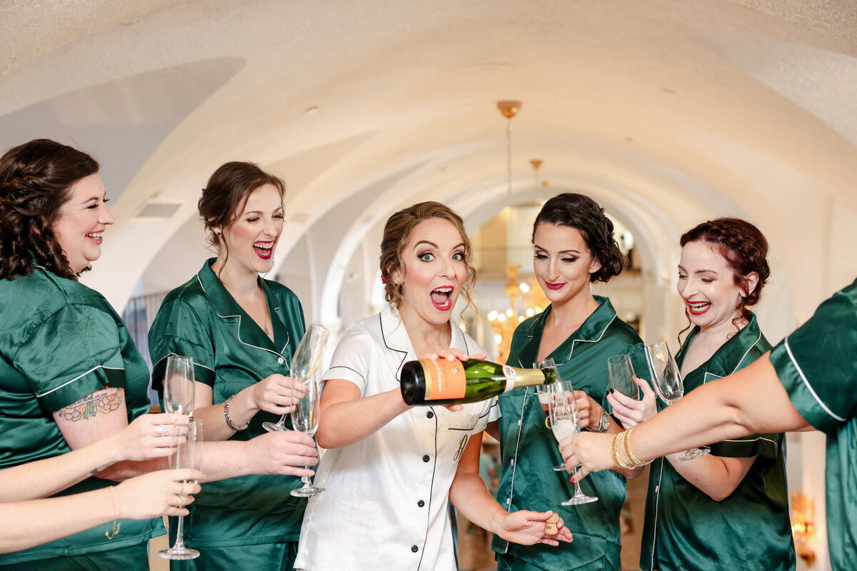 2 - Vinoy Hotel Wedding Bride and Bridesmaids with Champagne - Tampa Bay Wedding Planner