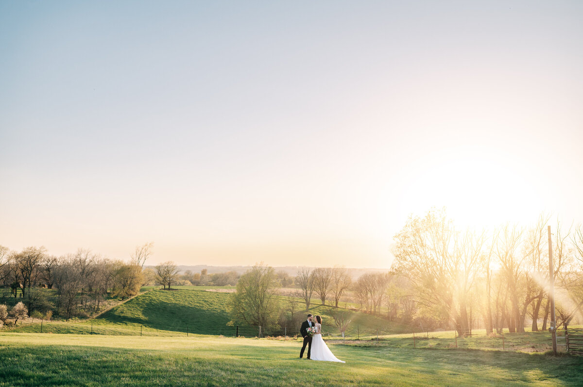 Sunset at The Stables at Copper Ridge. Photo by Anna Brace, a wedding photographer in ne.