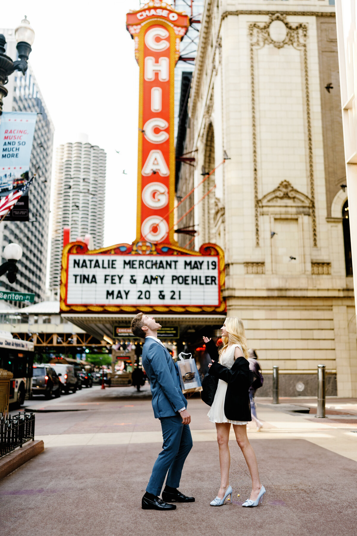 Aspen-Avenue-Chicago-Wedding-Photographer-Lyric-Opera-House-Elegant-Timeless-Classic-Luxury-Downtown-True-to-Color-Bold-Romantic-Chicago-Theater-Lurie-Garden-FAV-39