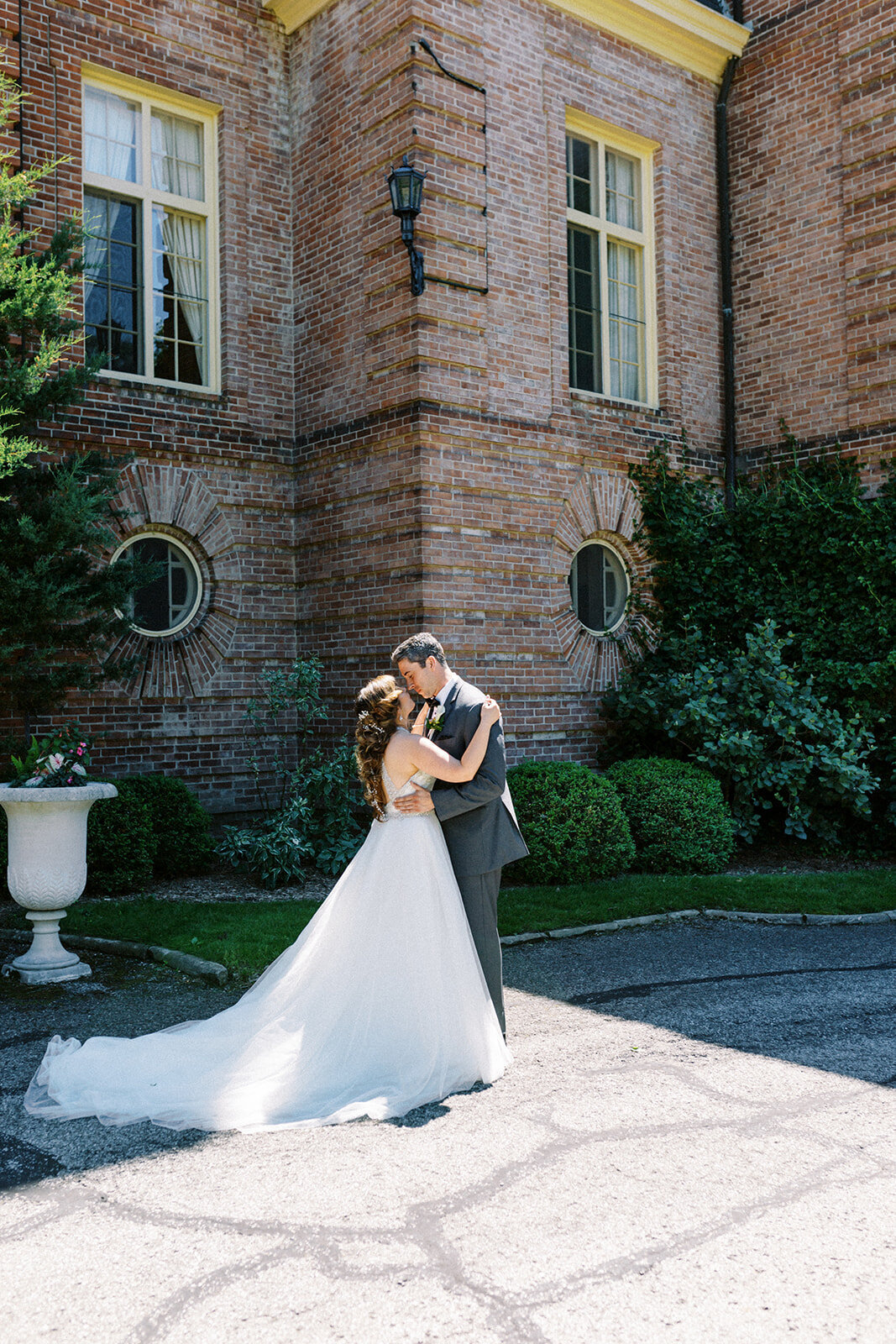 Lila & Rob Wedding_Kingwood Center Gardens-190