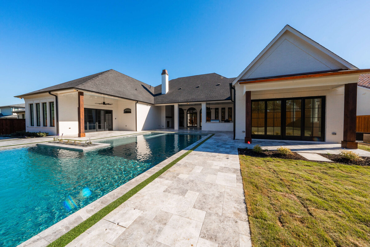 High-end custom home with swimming pool in north Texas