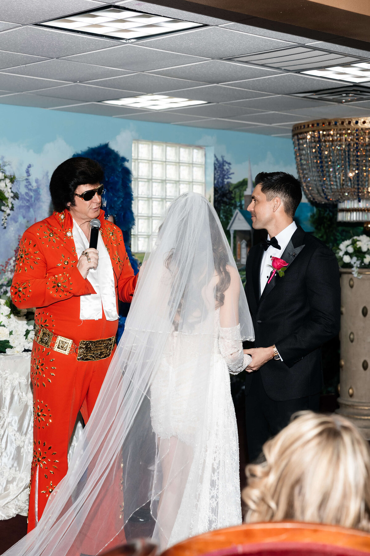 59riskyexposure_alexis-tyler_las-vegas-elopement-photography