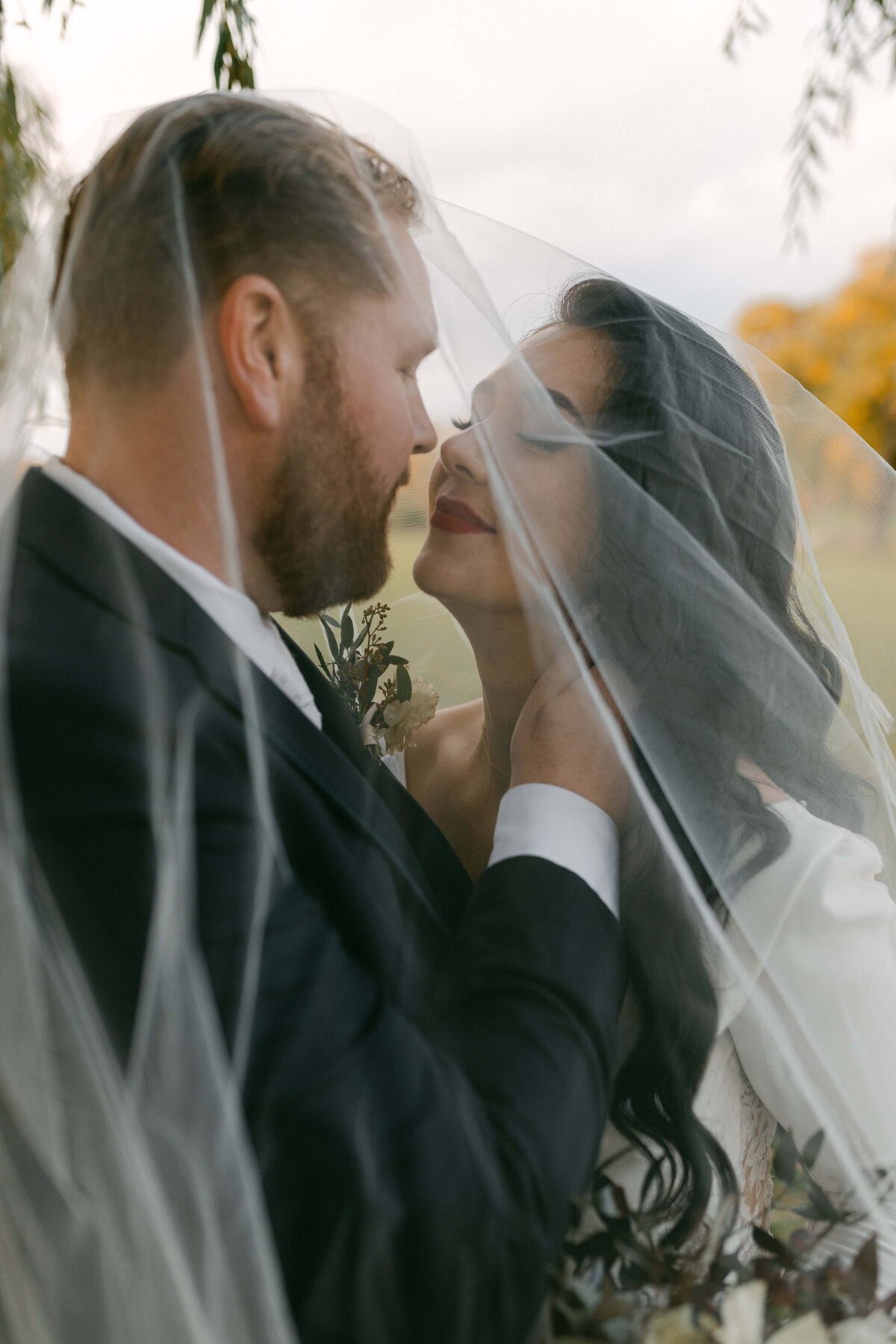 Ontario-romantic-wedding-session-10