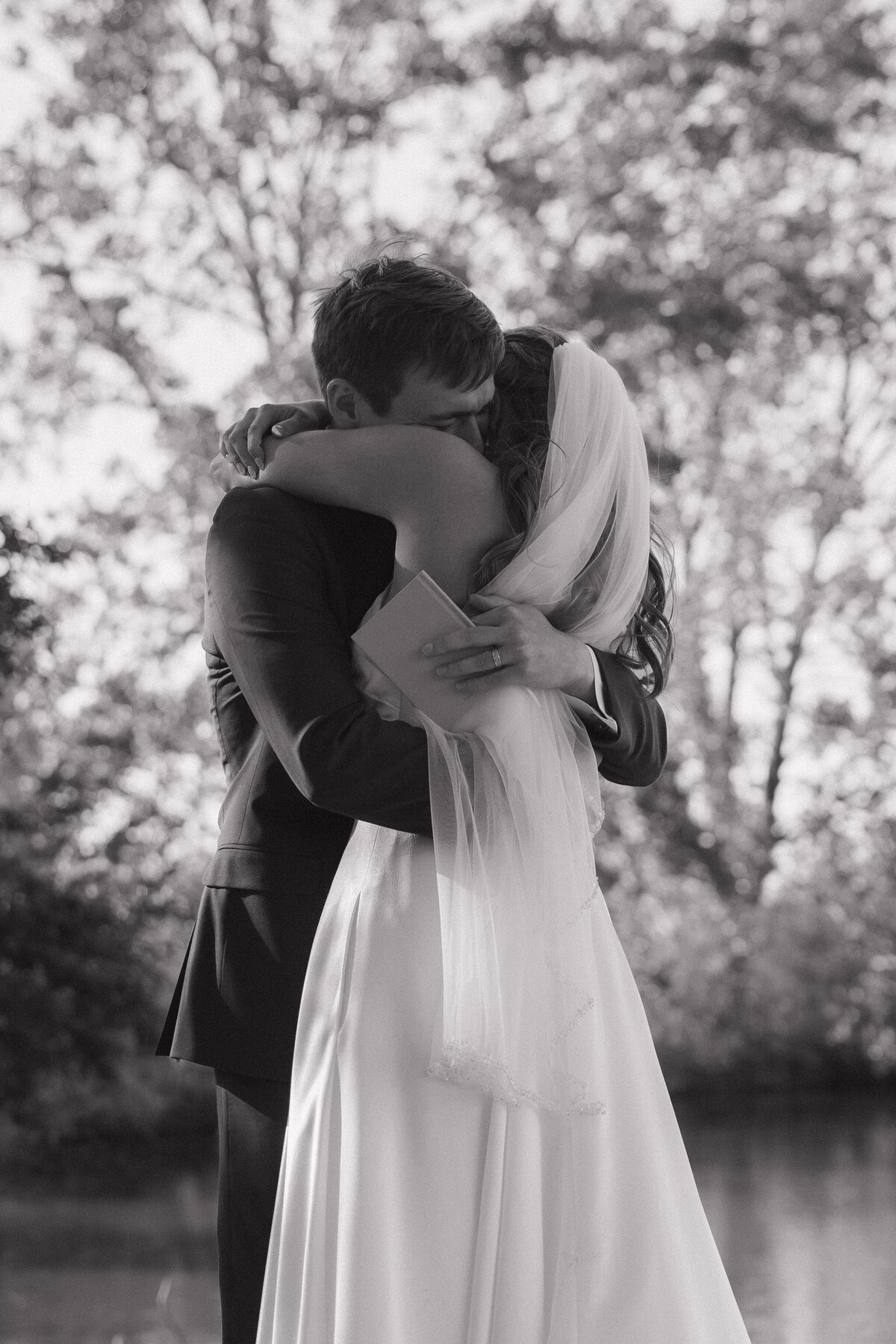 Sydney and Brant's Rustic Midwest Wedding Photography-501
