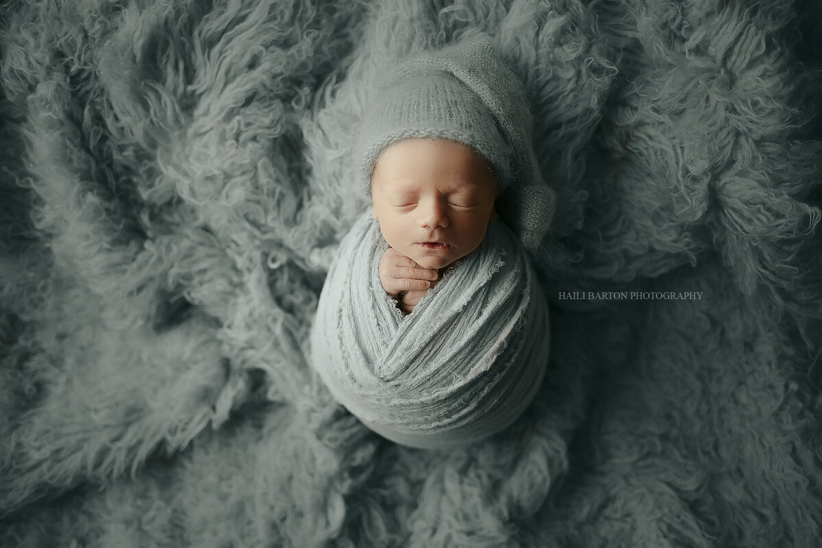 Luxury Newborn Photography: Leading Austin Texas Newborn Photographer Showcases a Maternity Photoshoot