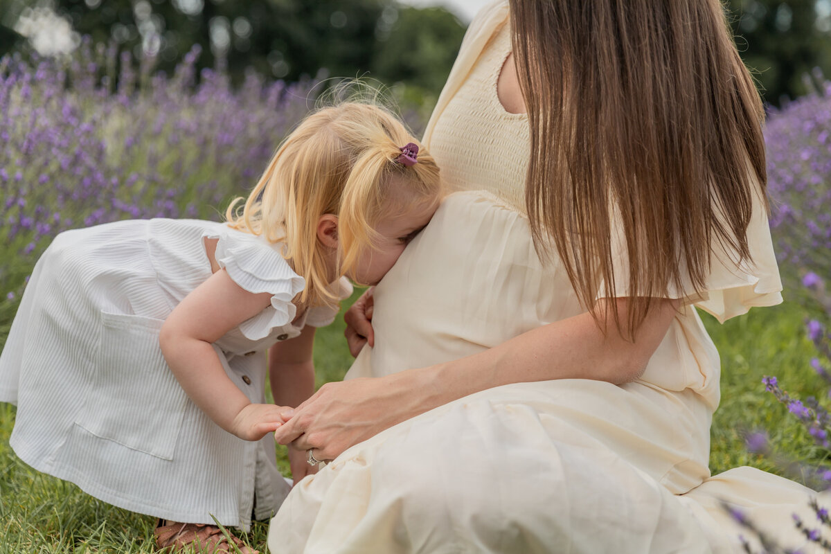 lavender-field-mother-daughter-maternity