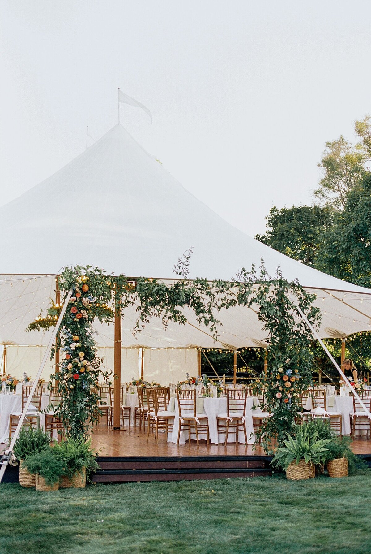 New England backard wedding, New England wedding photographer, New England wedding photographer, New England bride, New York wedding photographer, New York wedding venues
