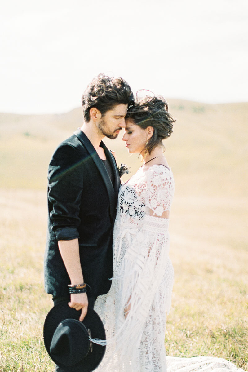 Engagement 1200px-1092