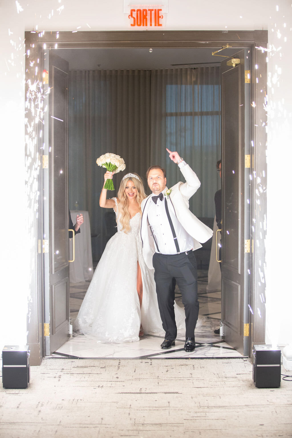Cathédrale Marie-Reine-du-Monde Wedding_montreal best wedding photographer | luxury moment photography-6239