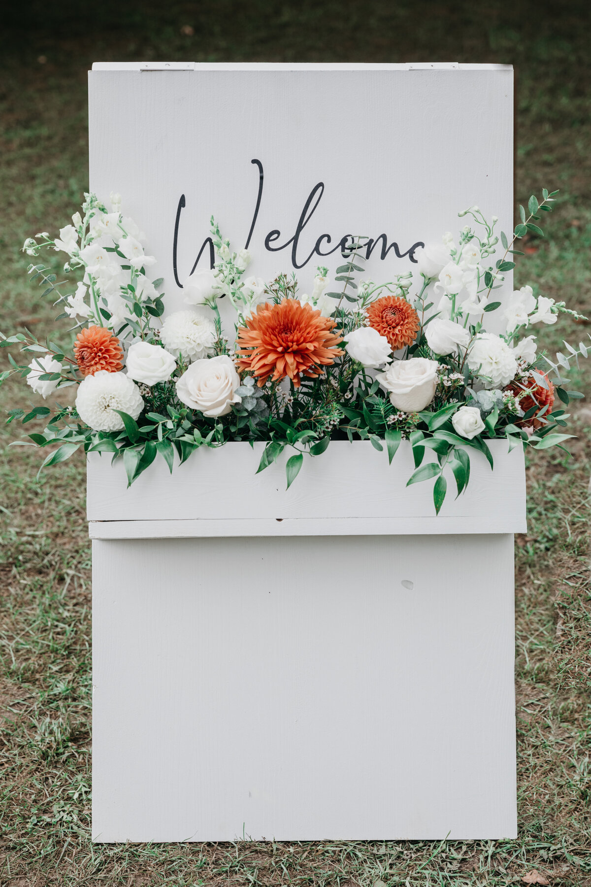 K&T Camp Bellaleo Wedding Flowers31