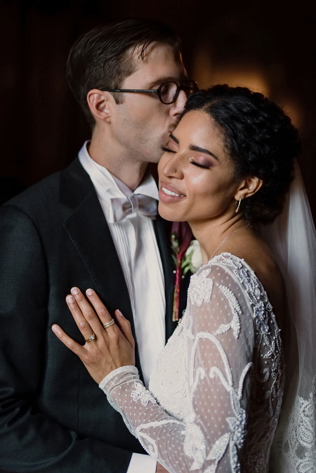 boston-wedding-photographer-timless-authetic-storytelling-guided-hand-boston-best-wedding-photographer