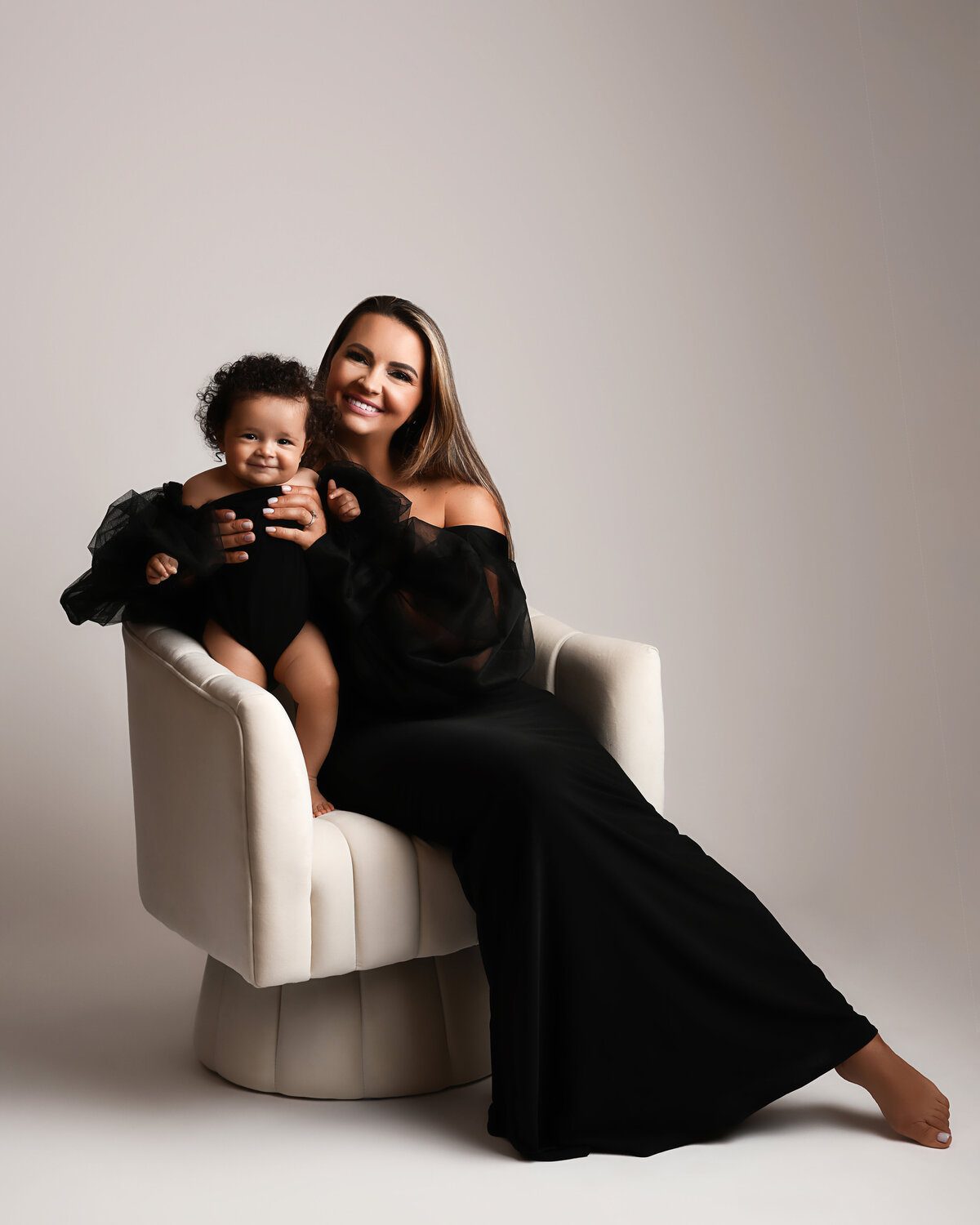 Syracuse photographer, pregnancy, mom, baby, gowns, birthday, cake smash, one year, photoshoot, photography, balloons, pink backdrop, studio, milestone, mom and me, mothers day