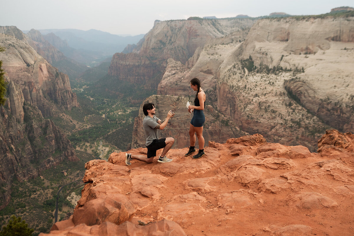 -observation-point-zion-national-park-secret-proposal-photographer-wild-within-us (3)