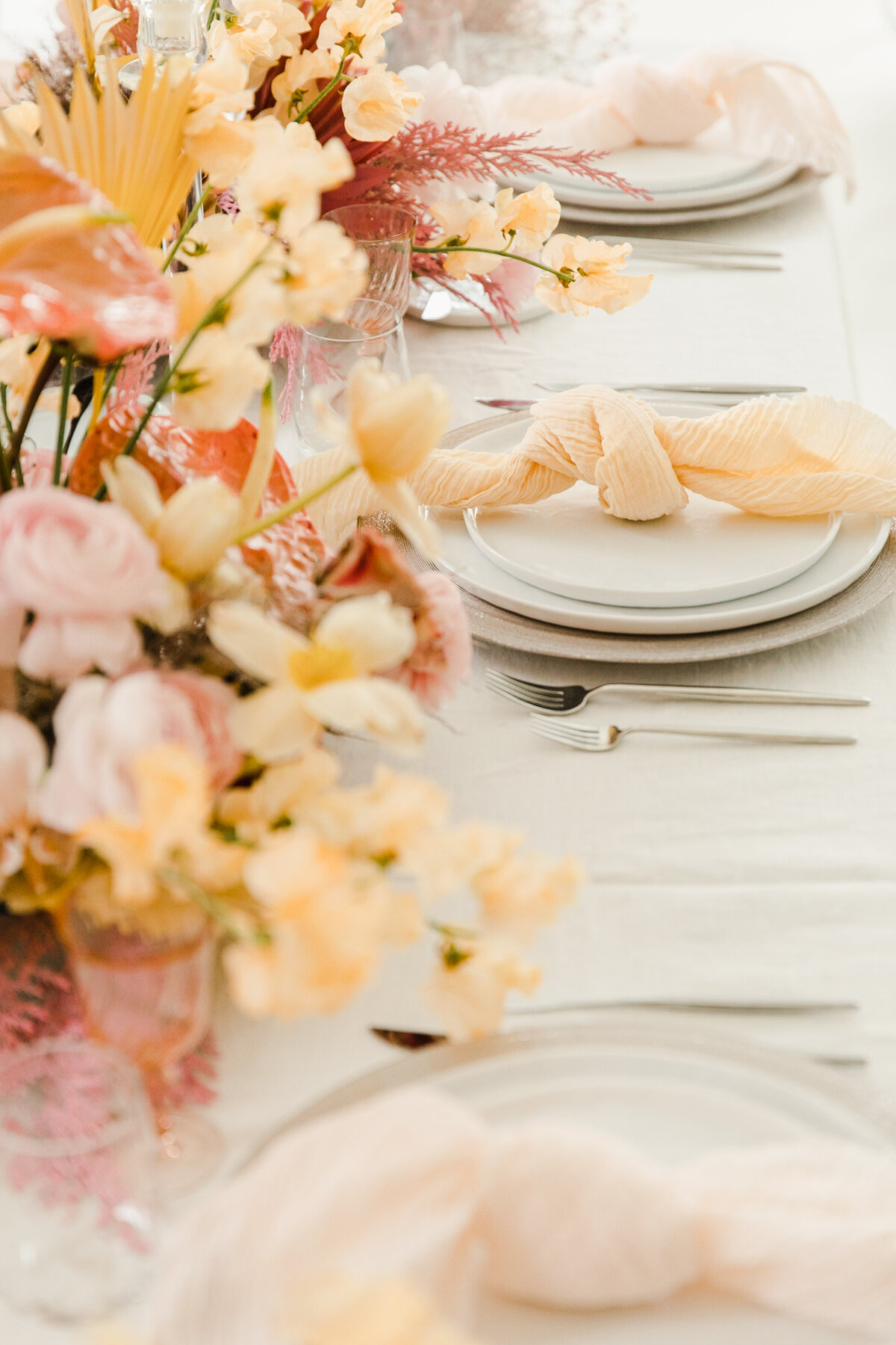 elegant wedding table design nyc