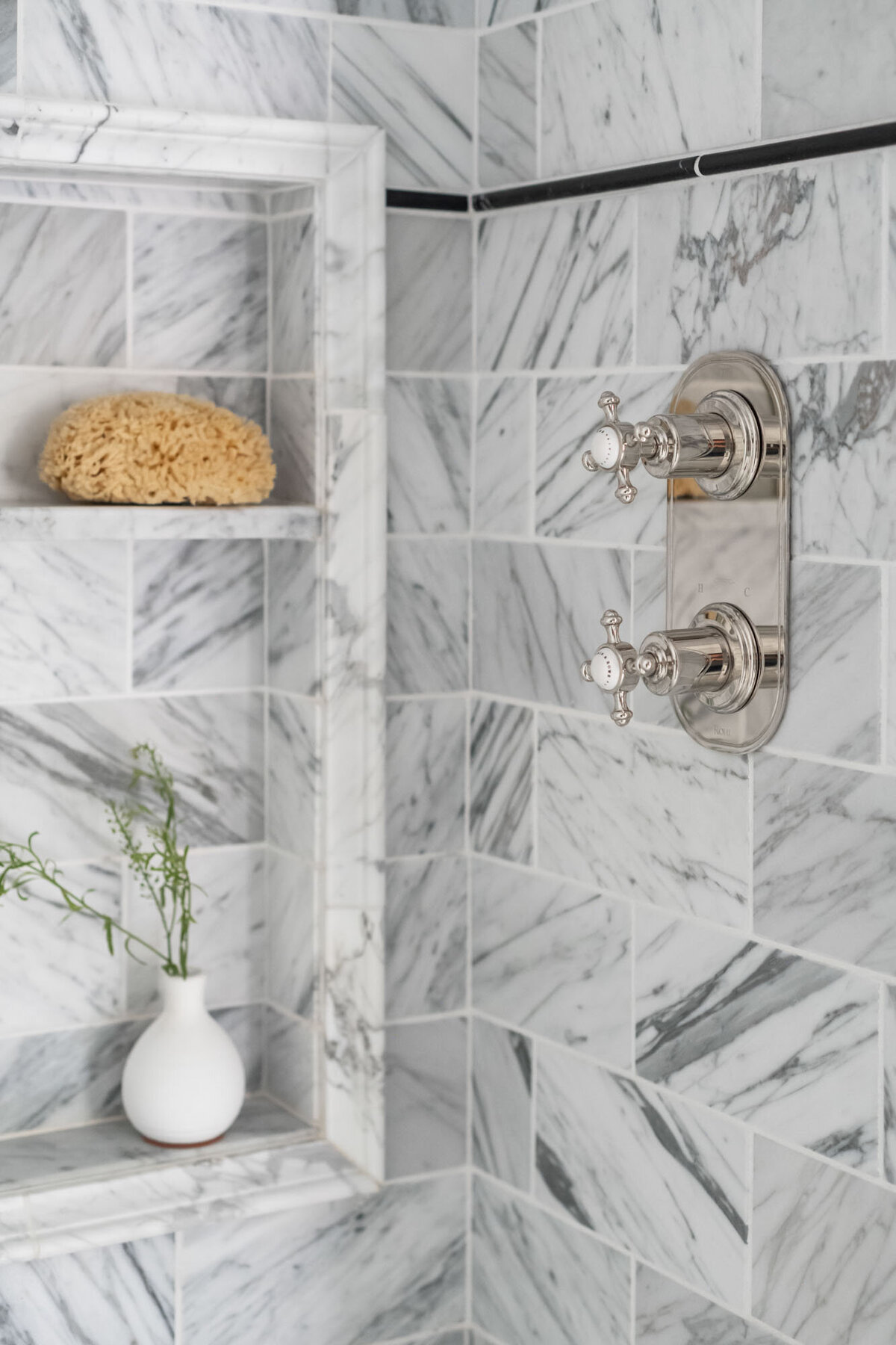 SIL & PARK - The Heart House_Cleveland Interior Designer - Home Design Renovation Kitchen Bathroom Custom Interior - 23