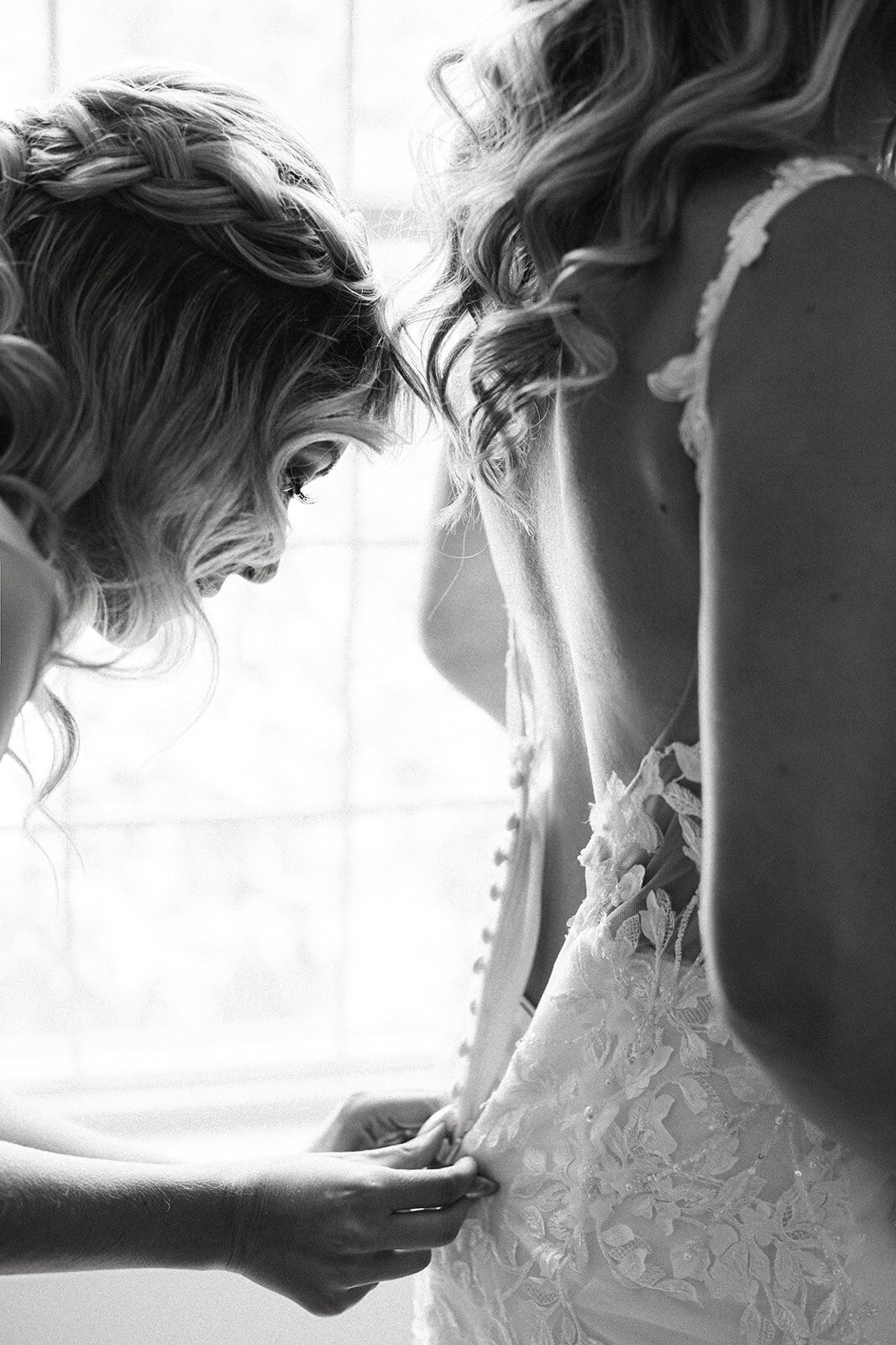 bella-luce-by-michelle-andrea-new-england-photographer-wedding-cuneo-family-bridal-prep-21