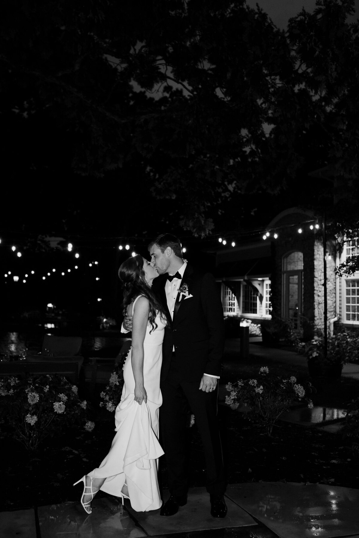 Port-Clinton-Wedding-Photography-Couple