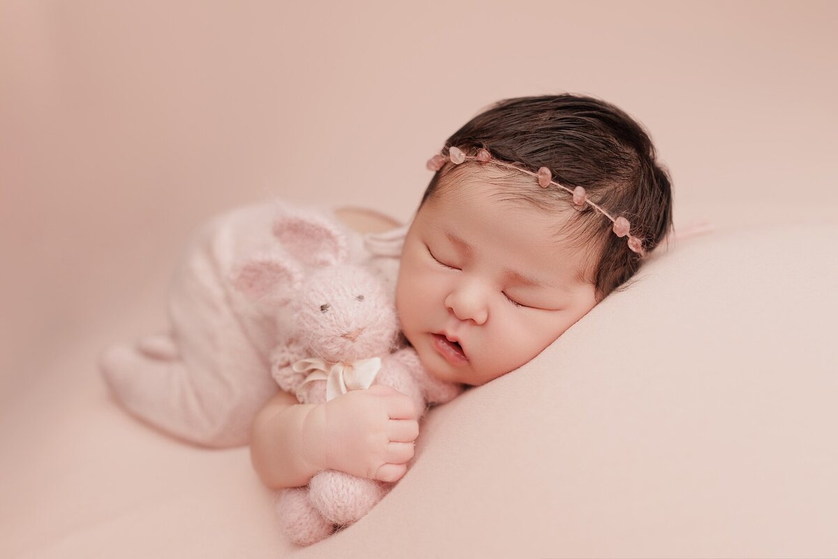 Professional newborn photos in Elk Grove